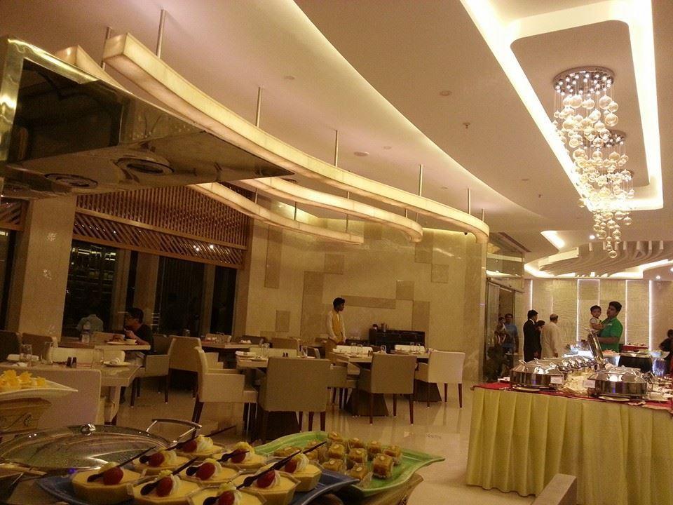 Hotel Babylon International Райпур Экстерьер фото