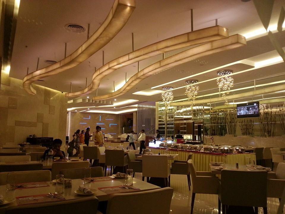 Hotel Babylon International Райпур Экстерьер фото
