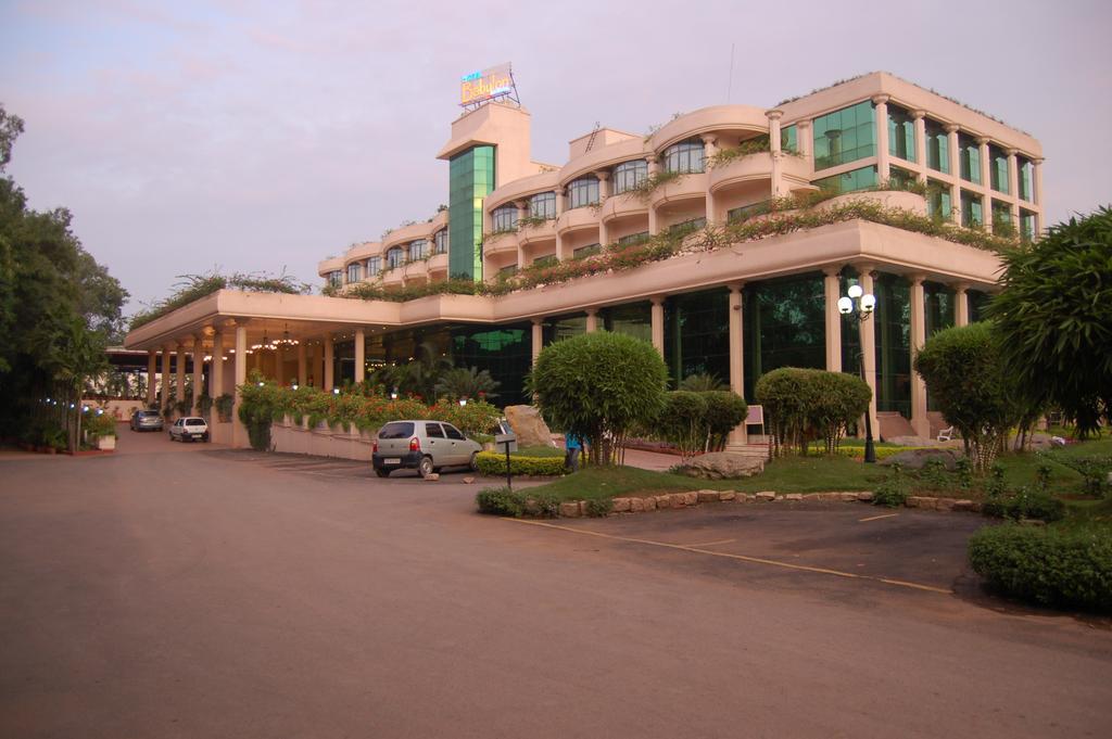 Hotel Babylon International Райпур Экстерьер фото