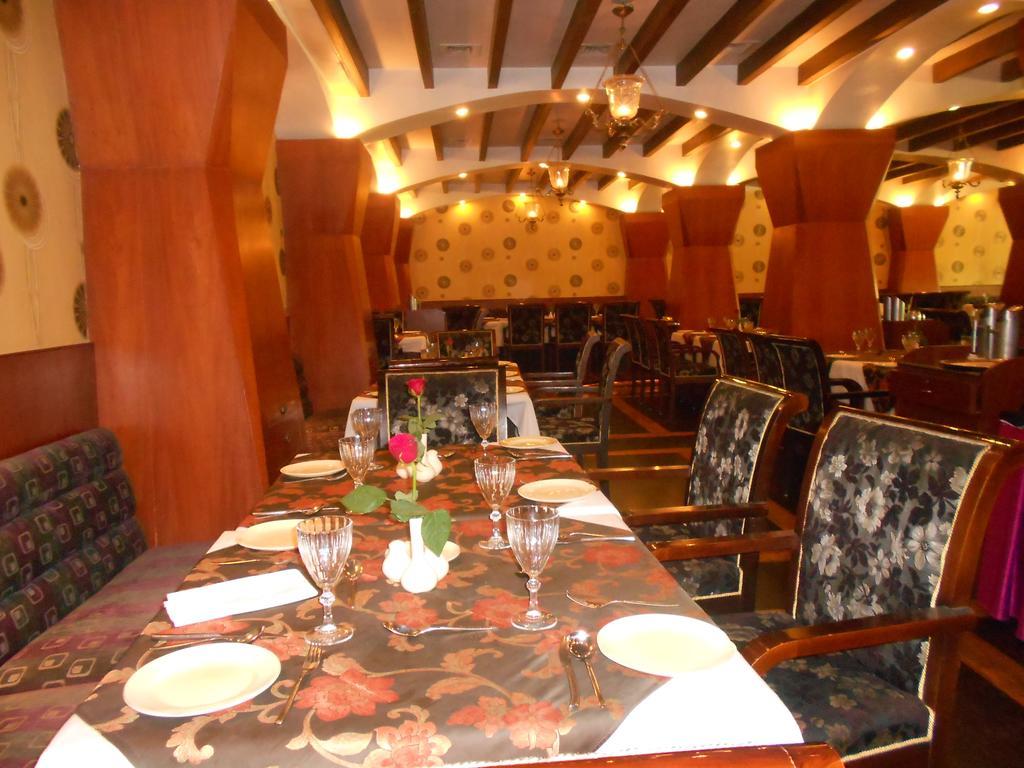 Hotel Babylon International Райпур Экстерьер фото