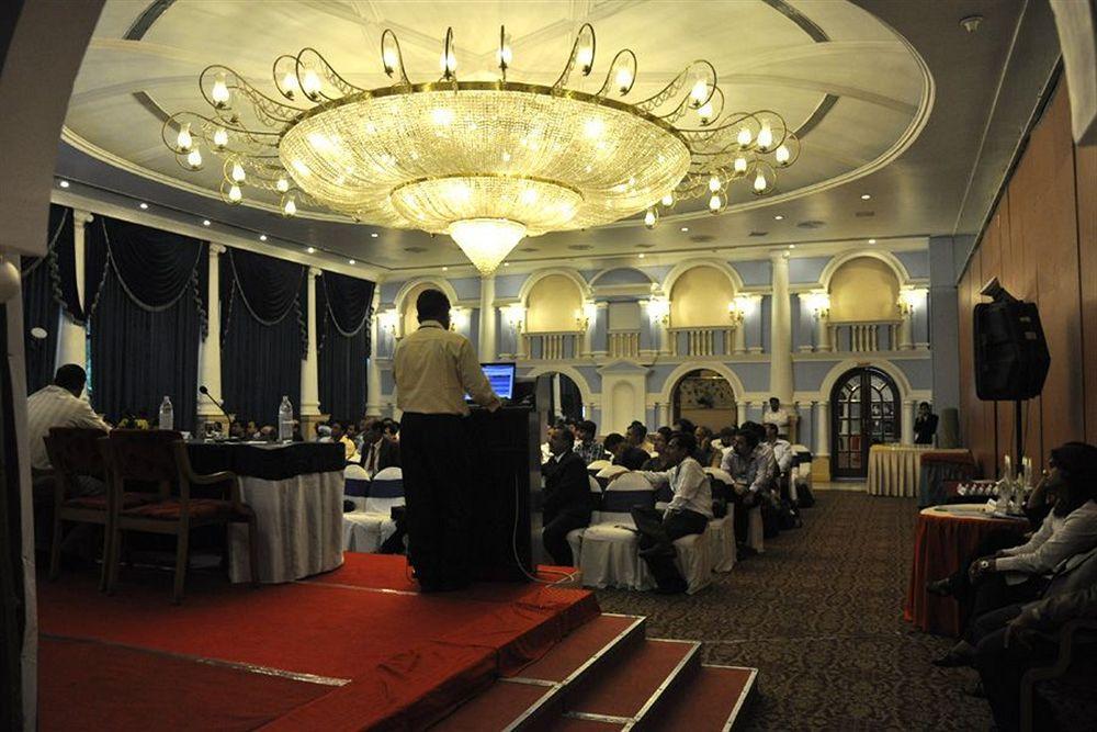 Hotel Babylon International Райпур Экстерьер фото