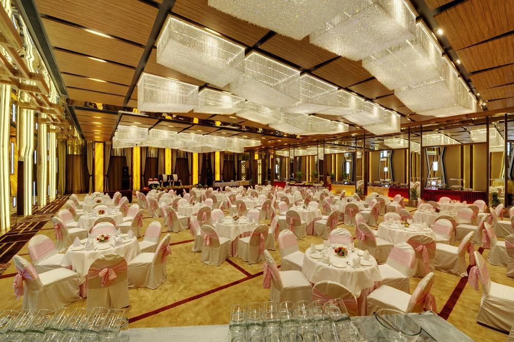 Hotel Babylon International Райпур Экстерьер фото