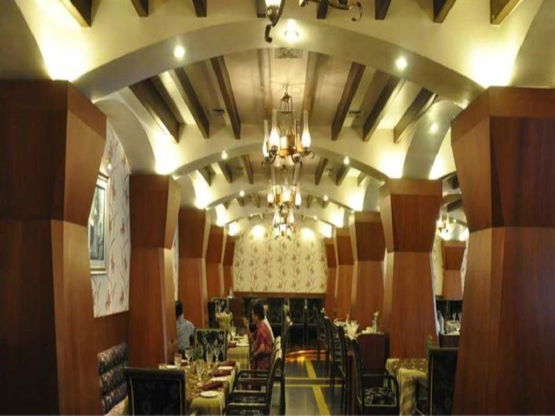 Hotel Babylon International Райпур Экстерьер фото